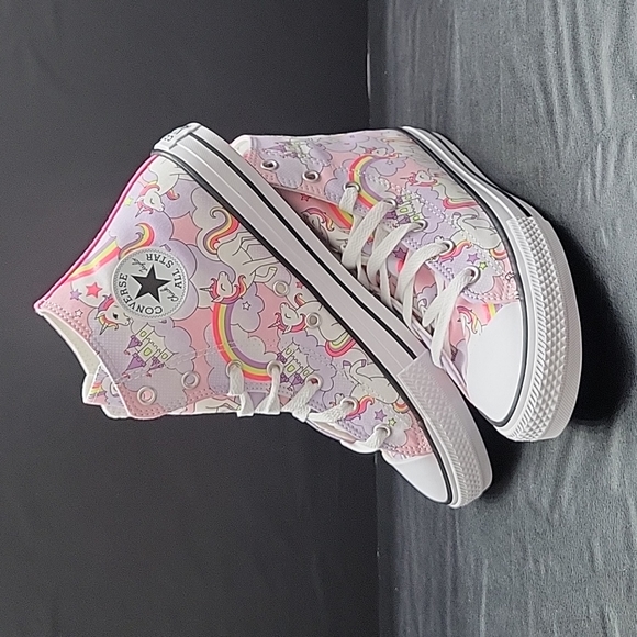 Converse High Top Brand new. - Picture 2 of 12